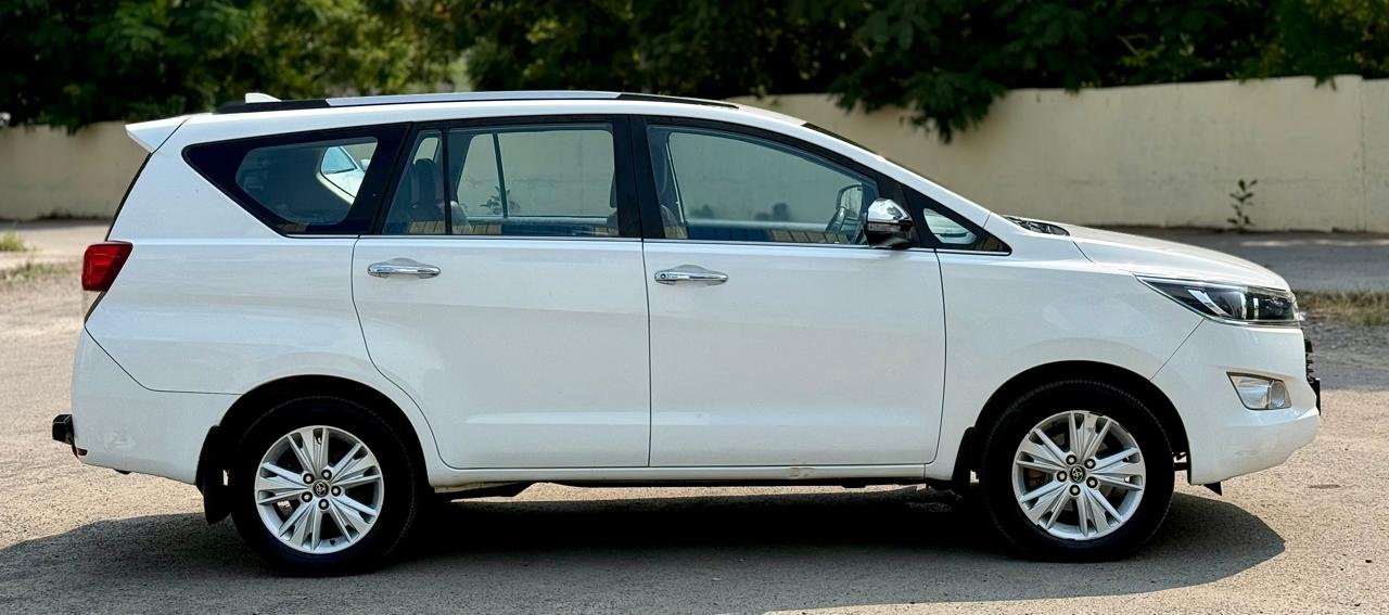 Innova Crysta 2.4 Z